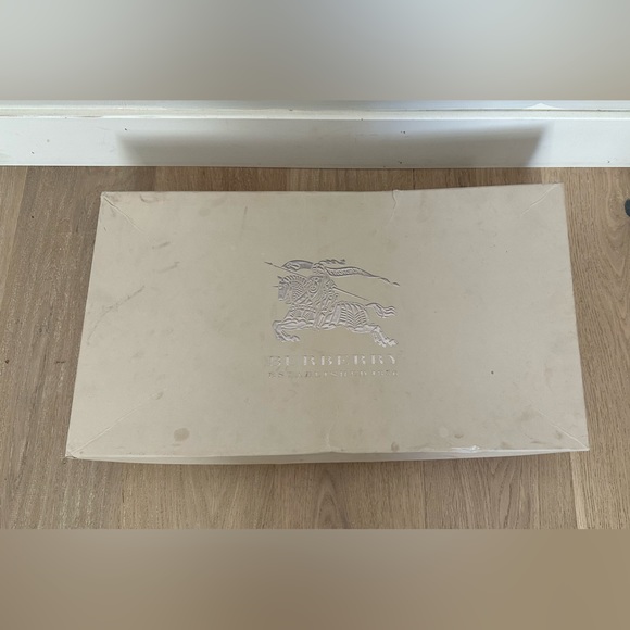 Burberry riding rainboot with belt. Eur size: 38 - Picture 2 of 10